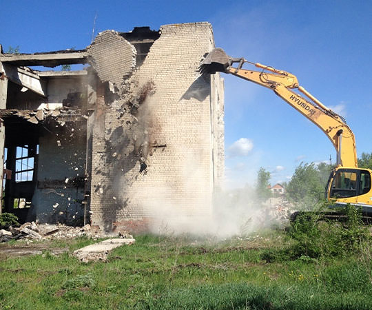 Демонтаж зданий во Всеволжске и  Ленинградской области